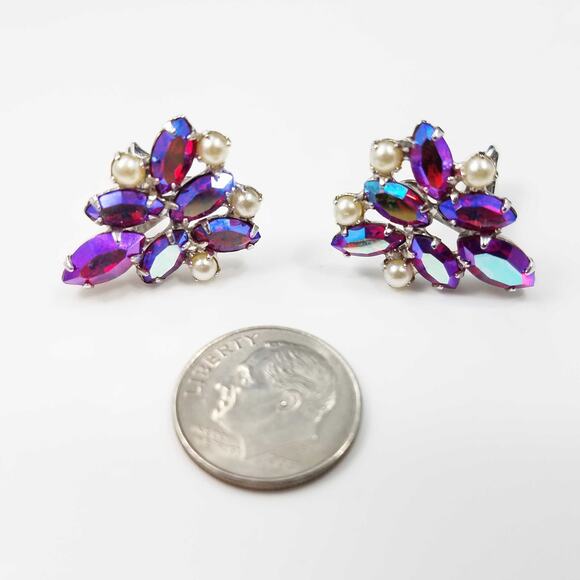 Vintage B. David Aurora Borealis Red Rhinestone & Faux Pearl Clip Earrings 1960s - Picture 8 of 10